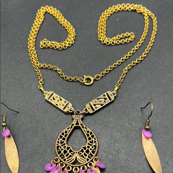 Vintage dangling charm tassel necklace, earrings - Picture 3 of 6